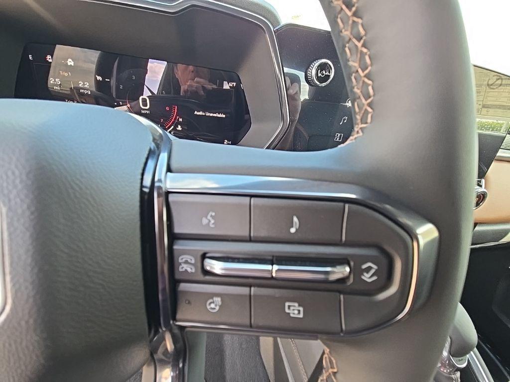 new 2025 GMC Canyon car, priced at $51,008