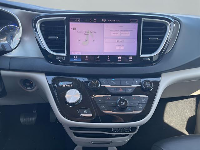 used 2022 Chrysler Pacifica car, priced at $20,294