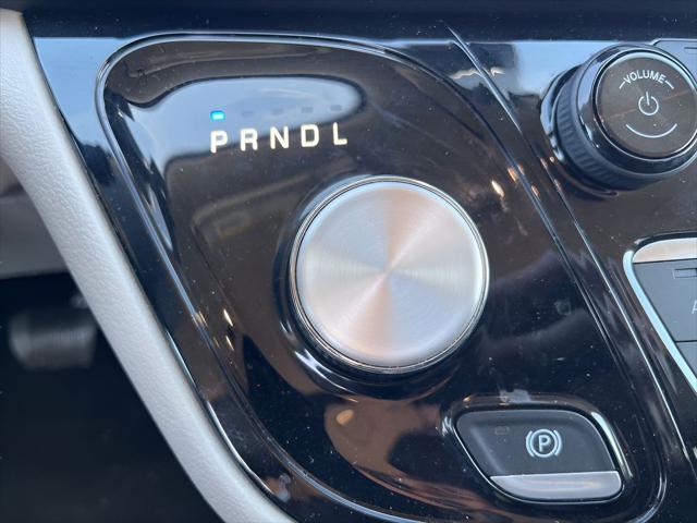 used 2022 Chrysler Pacifica car, priced at $20,294
