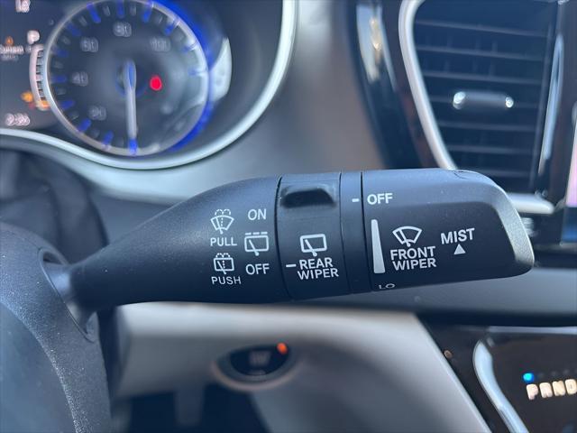 used 2022 Chrysler Pacifica car, priced at $20,294