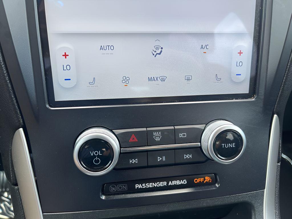used 2024 Ford Edge car, priced at $23,689