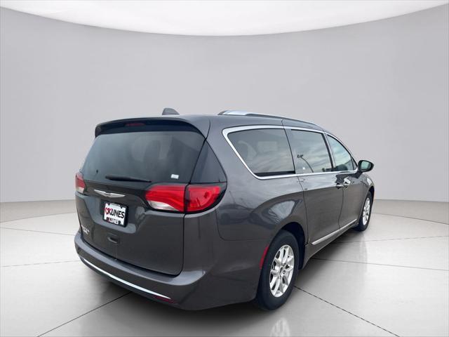 used 2020 Chrysler Pacifica car, priced at $15,019