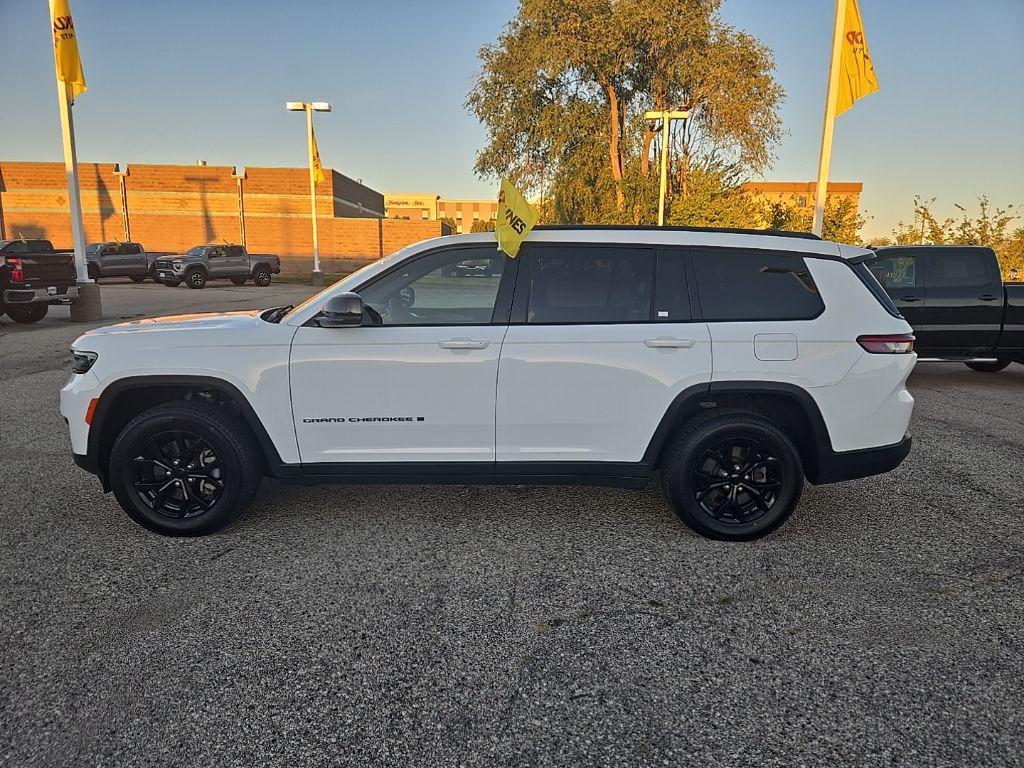 used 2024 Jeep Grand Cherokee L car, priced at $29,076