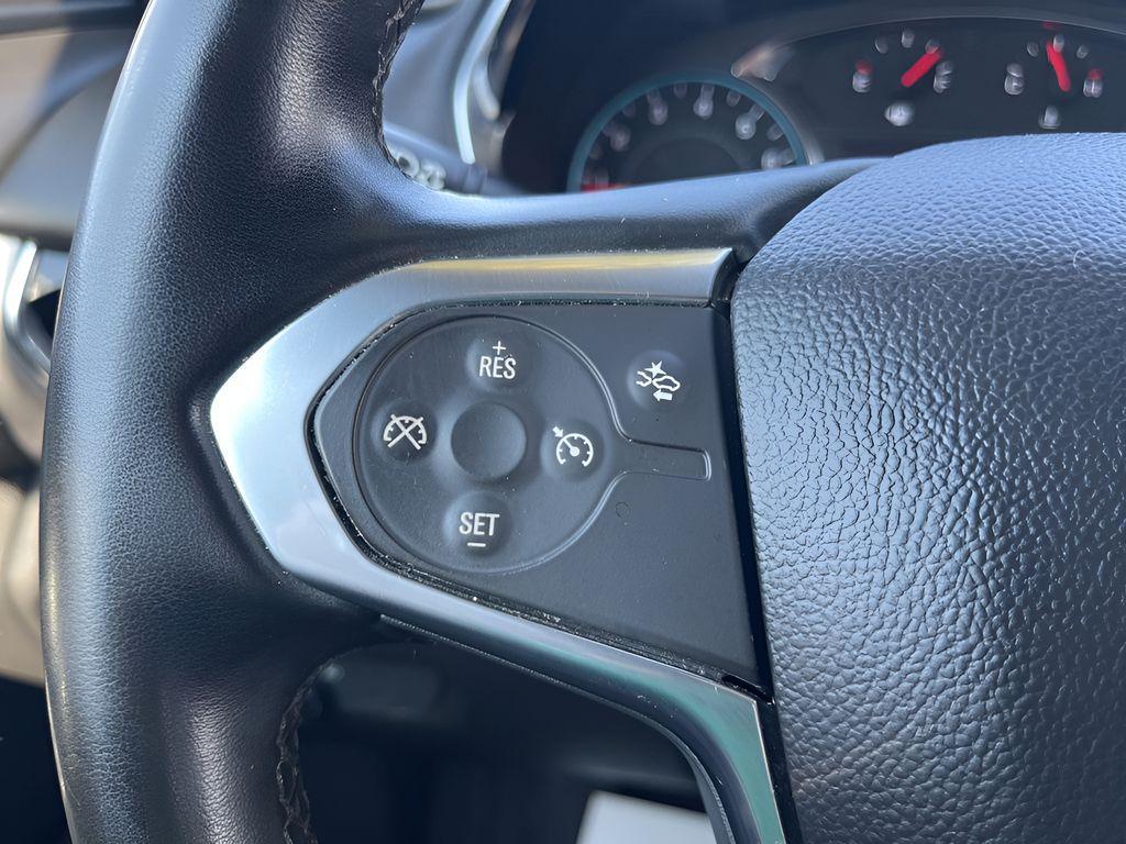 used 2023 Chevrolet Traverse car, priced at $29,284