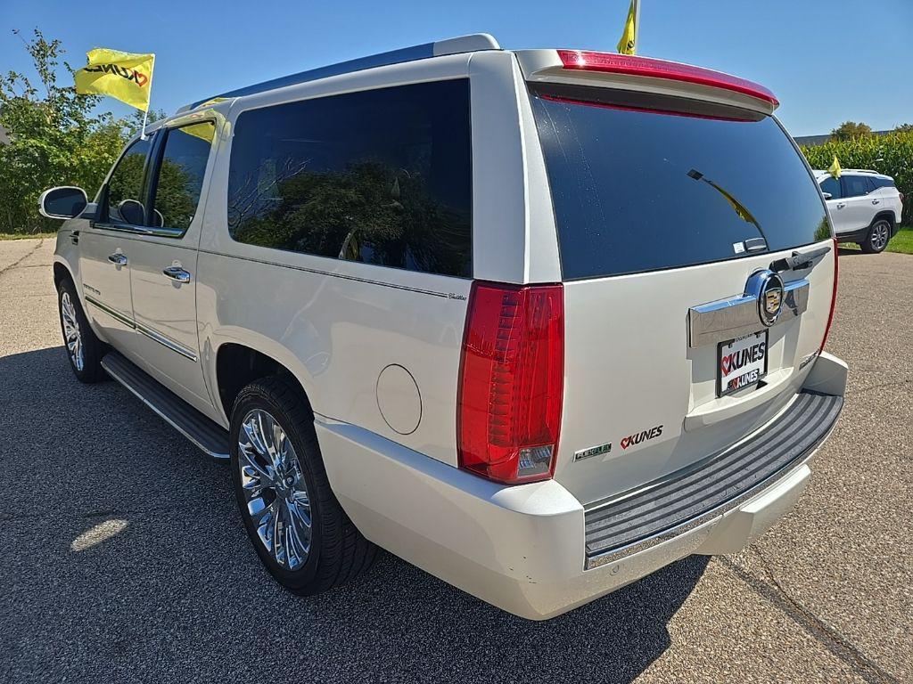 used 2012 Cadillac Escalade ESV car, priced at $13,417
