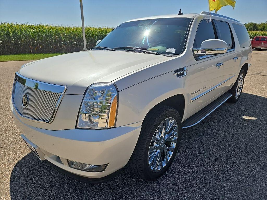 used 2012 Cadillac Escalade ESV car, priced at $13,417