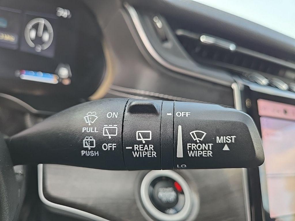used 2023 Jeep Grand Cherokee L car, priced at $28,998