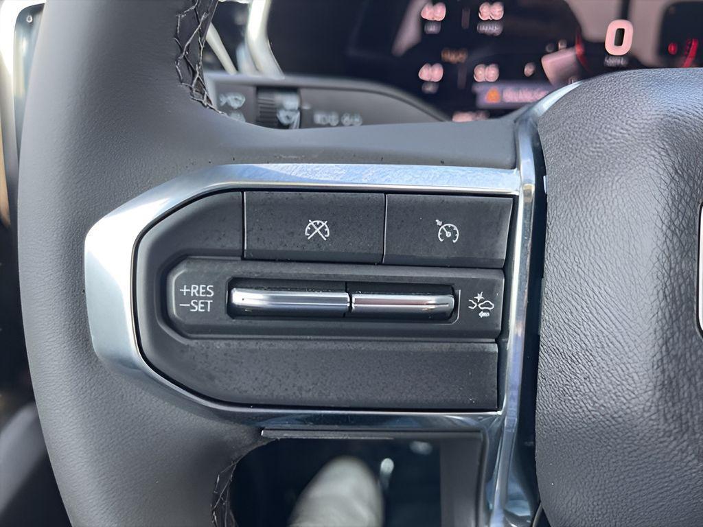 new 2025 GMC Canyon car, priced at $45,321