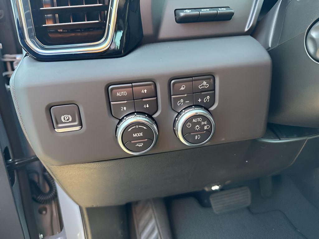 new 2025 GMC Sierra 1500 car, priced at $71,170