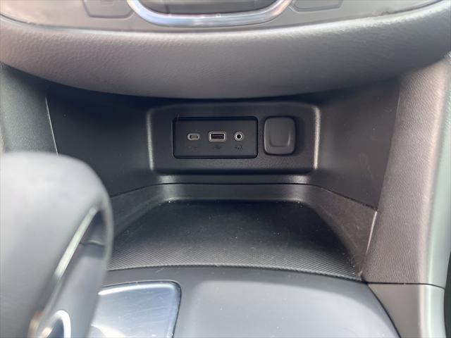 used 2023 Chevrolet Equinox car, priced at $21,350