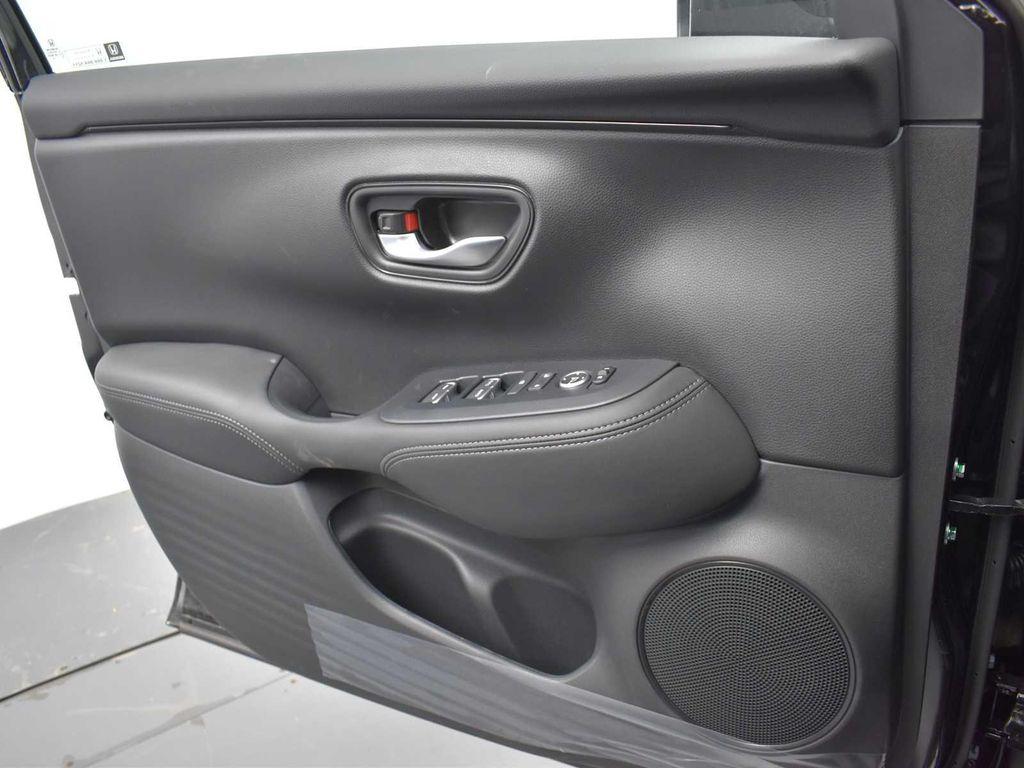 used 2025 Honda HR-V car, priced at $32,295