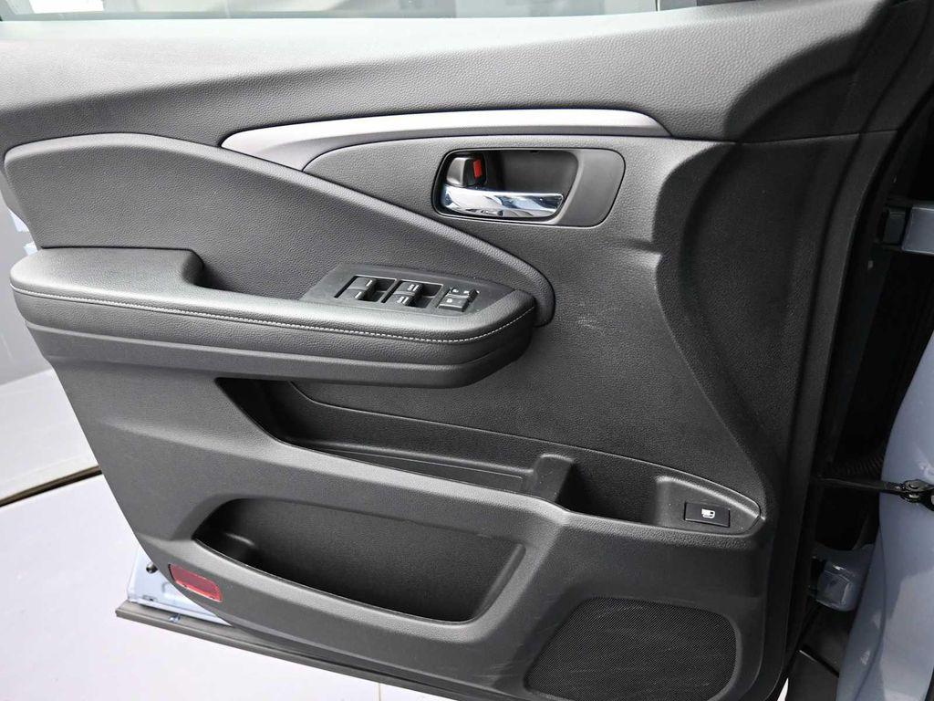 used 2024 Honda Ridgeline car, priced at $33,599