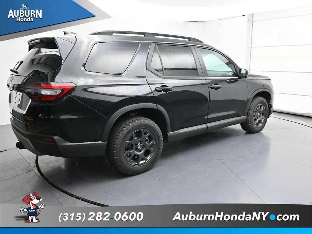 new 2025 Honda Pilot car, priced at $50,850