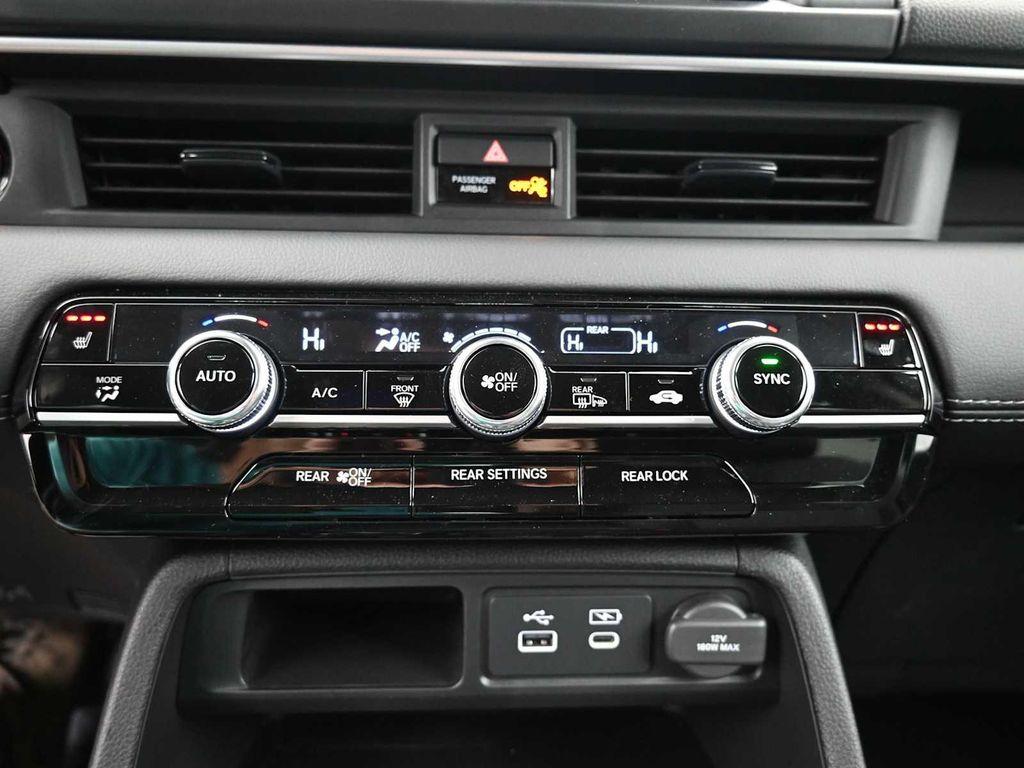 new 2025 Honda Pilot car, priced at $47,095
