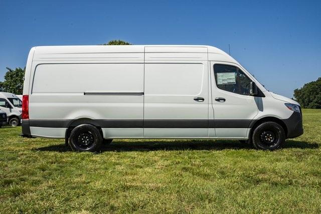 new 2025 Mercedes-Benz Sprinter 2500 car, priced at $63,170