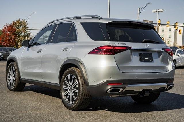 new 2025 Mercedes-Benz GLE 450 car, priced at $75,795