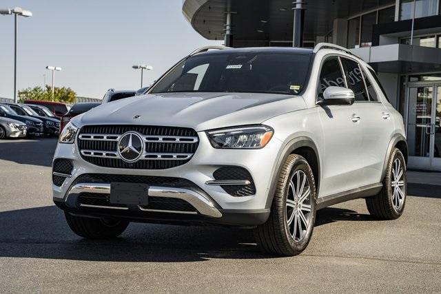 new 2025 Mercedes-Benz GLE 450 car, priced at $75,795