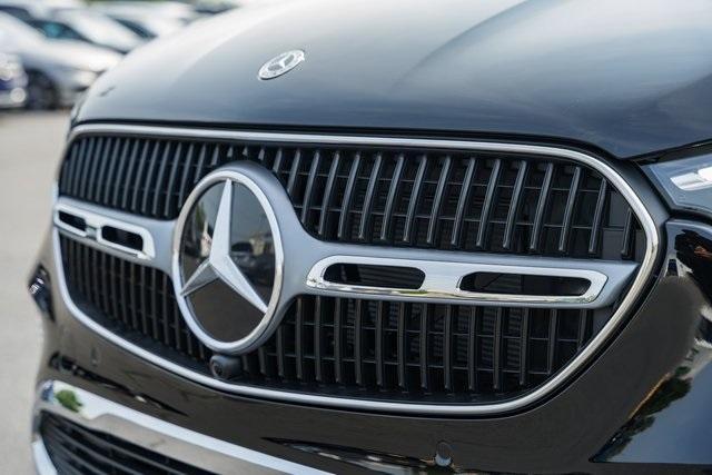 new 2025 Mercedes-Benz GLC 300 car, priced at $53,415