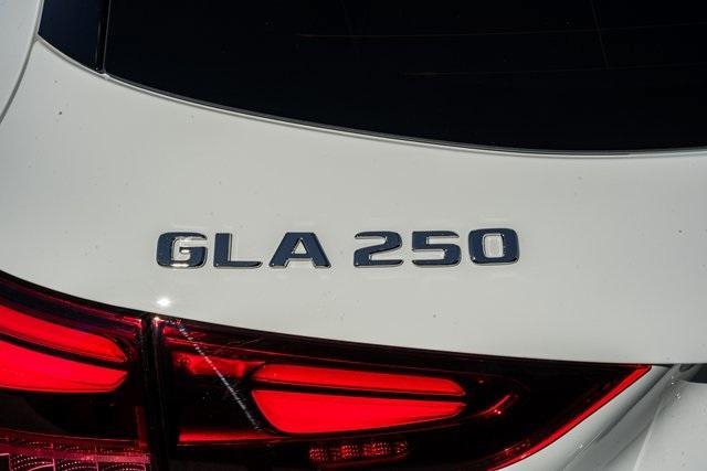 new 2025 Mercedes-Benz GLA 250 car, priced at $47,295