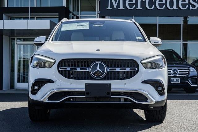 new 2025 Mercedes-Benz GLA 250 car, priced at $47,295