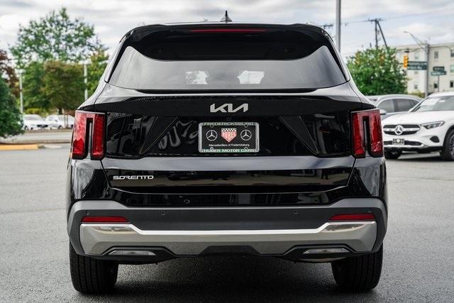 used 2025 Kia Sorento car, priced at $30,000