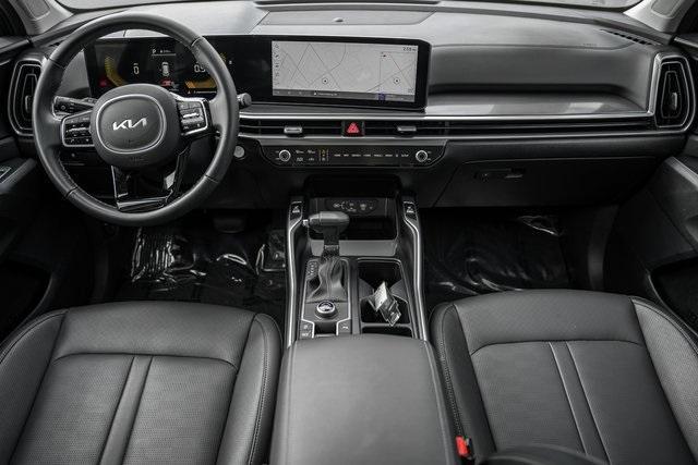 used 2025 Kia Sorento car, priced at $30,000