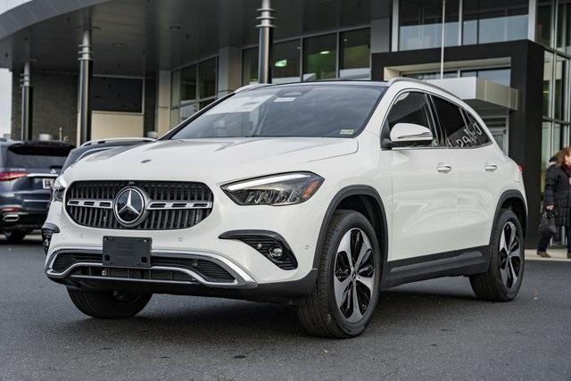 new 2025 Mercedes-Benz GLA 250 car, priced at $51,065