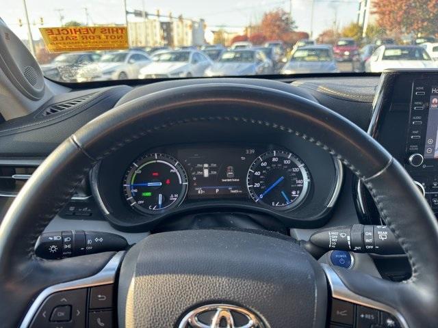 used 2020 Toyota Highlander Hybrid car, priced at $34,500