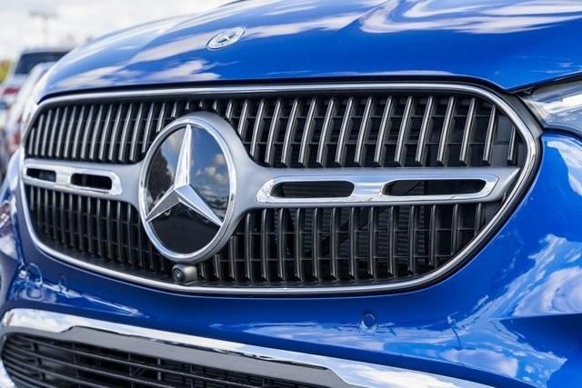 new 2025 Mercedes-Benz GLC 300 car, priced at $58,135