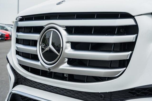 new 2025 Mercedes-Benz GLS 450 car, priced at $106,720