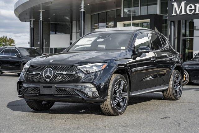 new 2025 Mercedes-Benz GLC 300 car, priced at $70,235