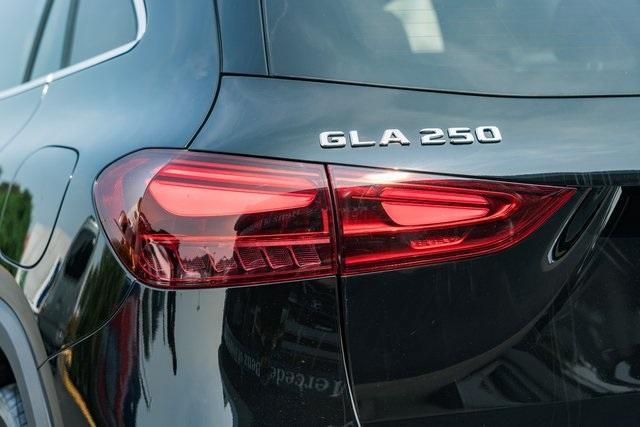 new 2025 Mercedes-Benz GLA 250 car, priced at $47,295