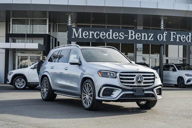 new 2025 Mercedes-Benz GLS 450 car, priced at $99,210