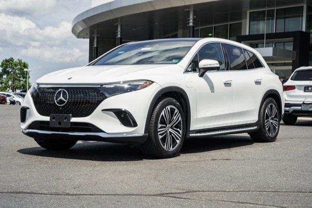 new 2025 Mercedes-Benz EQS 450 car, priced at $110,935