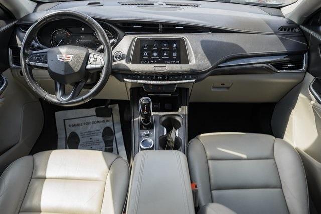 used 2020 Cadillac XT4 car, priced at $15,000