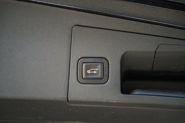 used 2017 Cadillac XT5 car, priced at $16,500
