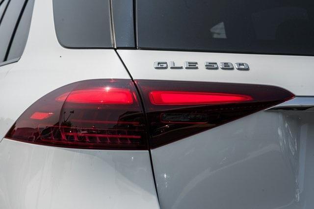 new 2025 Mercedes-Benz GLE 580 car, priced at $105,030