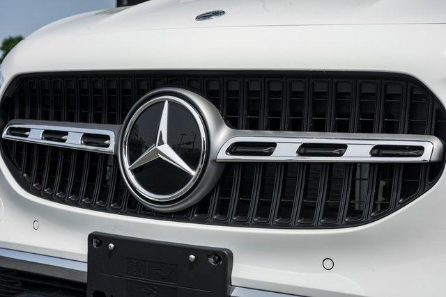 new 2025 Mercedes-Benz GLA 250 car, priced at $47,295