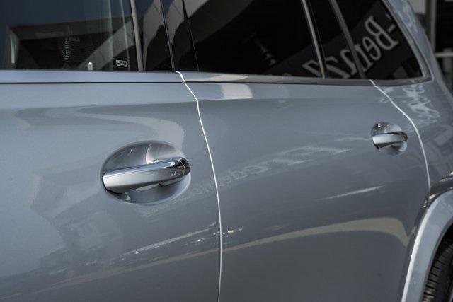 new 2025 Mercedes-Benz GLS 450 car, priced at $95,365