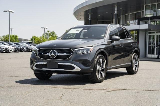 new 2024 Mercedes-Benz GLC 300 car