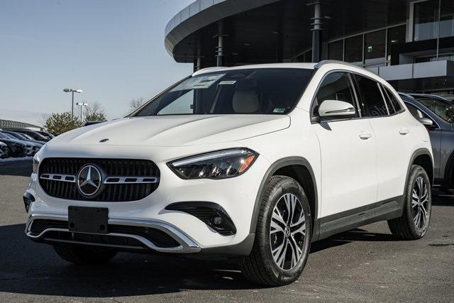 new 2025 Mercedes-Benz GLA 250 car, priced at $44,250