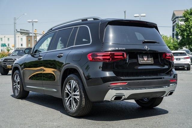 new 2025 Mercedes-Benz GLB 250 car, priced at $49,595