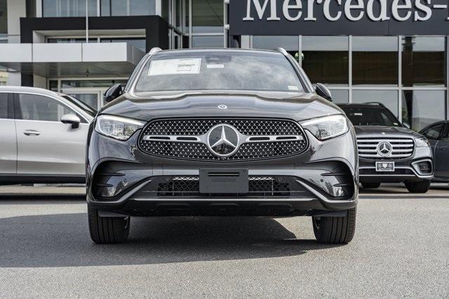 new 2025 Mercedes-Benz GLC 300 car, priced at $60,585