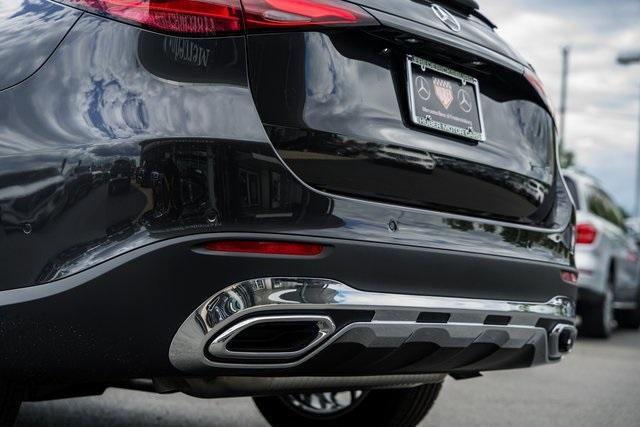new 2025 Mercedes-Benz GLC 300 car, priced at $58,070