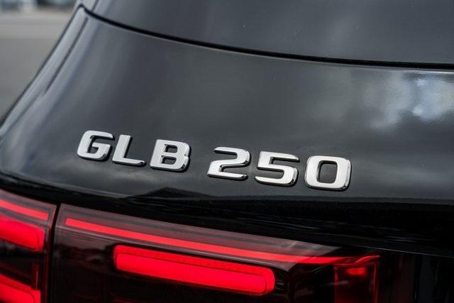 new 2024 Mercedes-Benz GLB 250 car, priced at $51,325