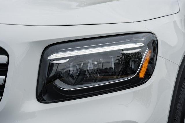 new 2025 Mercedes-Benz GLB 250 car, priced at $49,595