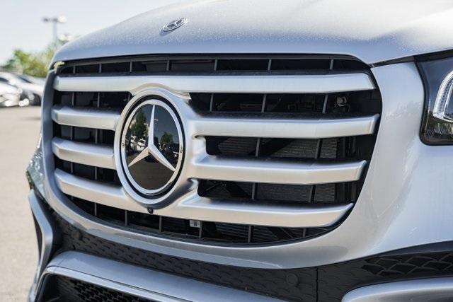 new 2025 Mercedes-Benz GLS 450 car, priced at $95,365