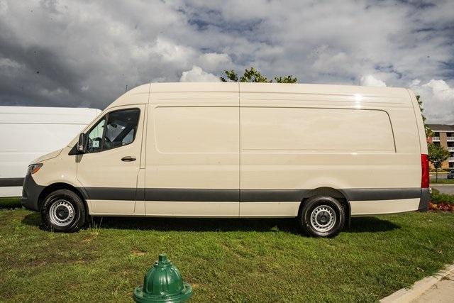 new 2025 Mercedes-Benz Sprinter 2500 car, priced at $72,389