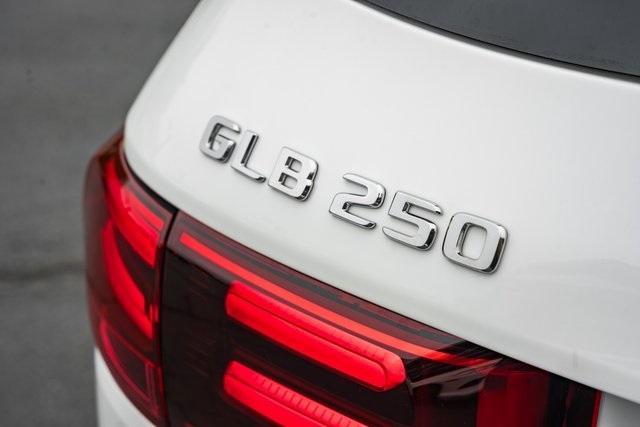 new 2025 Mercedes-Benz GLB 250 car, priced at $49,595