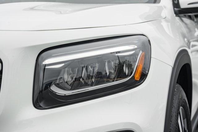 new 2025 Mercedes-Benz GLB 250 car, priced at $49,595